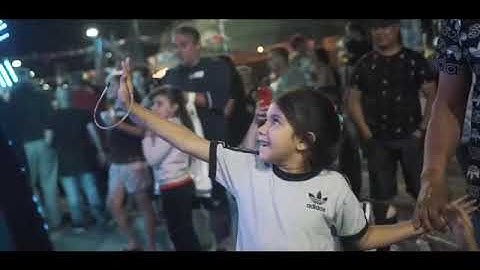 ROBOT LED. CRAZY SHOW.