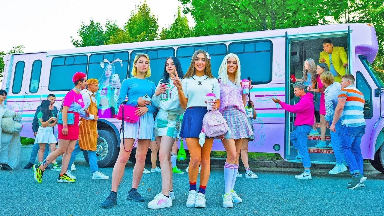 BAIGĖSI ATOSTOGOS - PRASIDEDA BUNNY MOKYKLA! Kas eis į Dianos mokyklą?