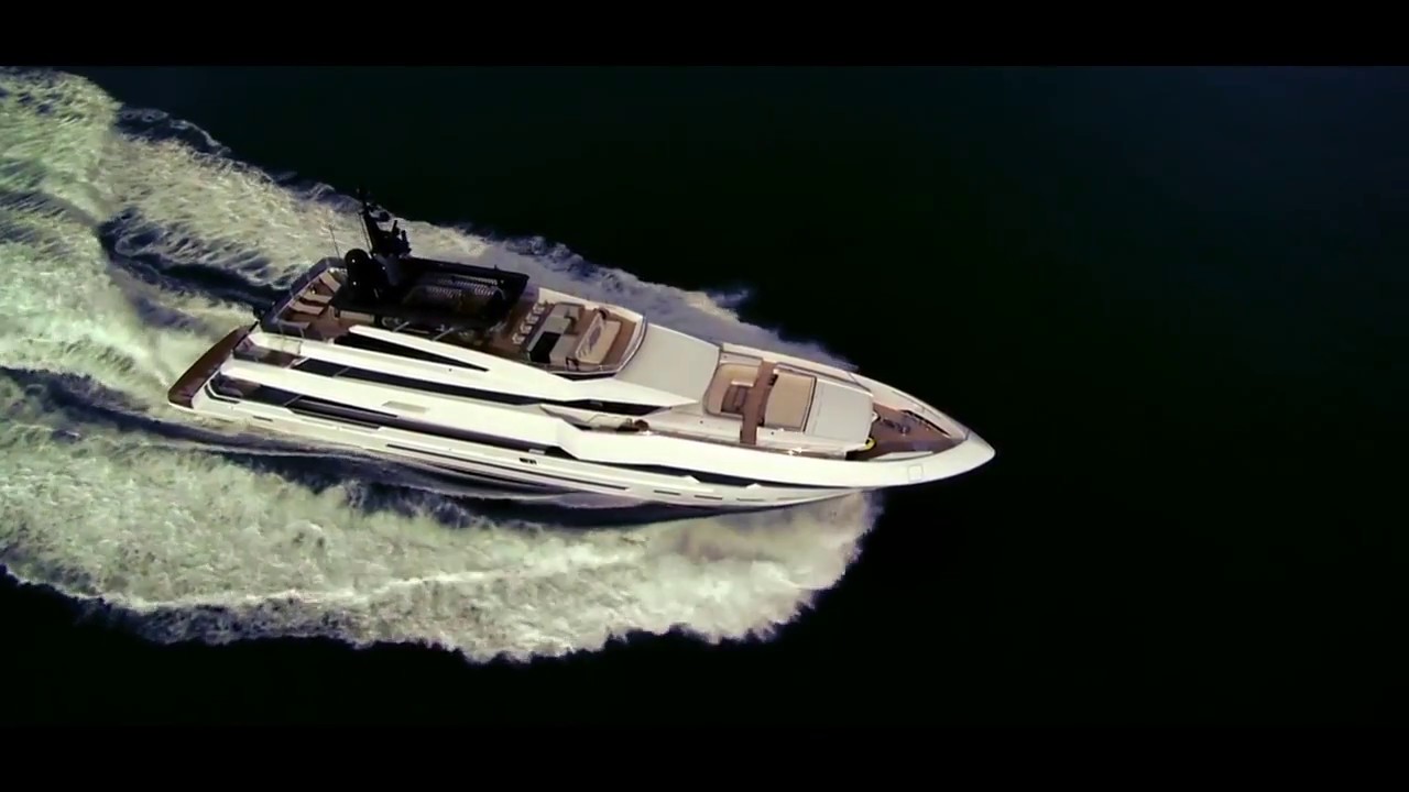 Luxury superyacht by Rossinavi