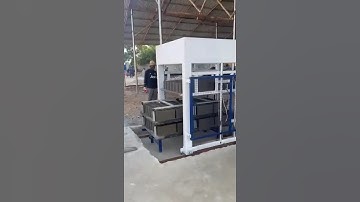 Hollow block making machine