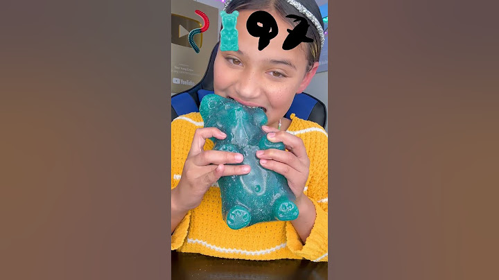 Sour Family GIANT Gummy Animal Challenge! 😱