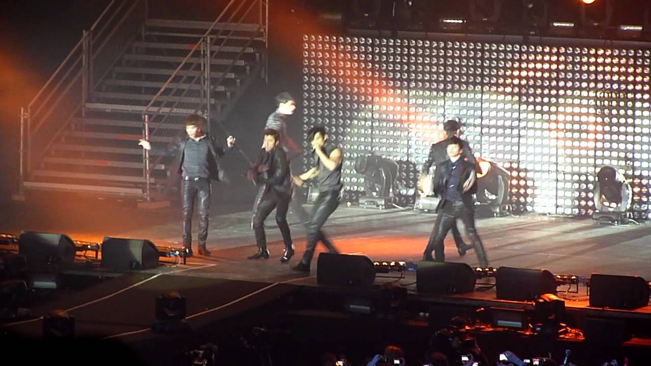 2PM - 10점 만점에 10점 (Music Bank in Paris)