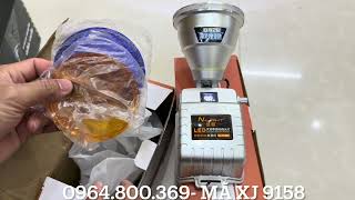 Đèn pin siêu sáng XJ 9158 Và XJ 9158T 2 phiên bản nút vặn và nút bấm chiếu gom xa 1000m pin bền