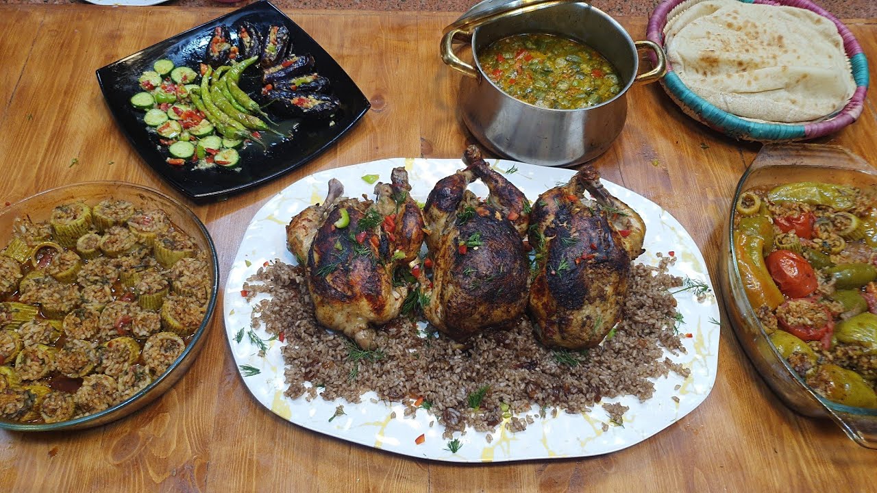 هجموا عالأكل قبل ما اخلص تصوير بس حقهم بصراحة