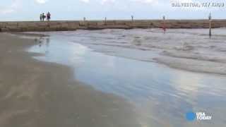 Fecal bacteria high along Texas beaches after floods