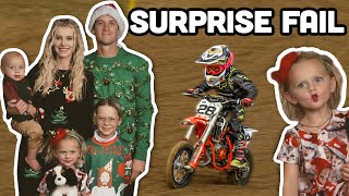 SURPRISING THE FAMILY WITH CHEESY CHRISTMAS PHOTOS | 2022 Mini O's Moto Mom Wrap Up