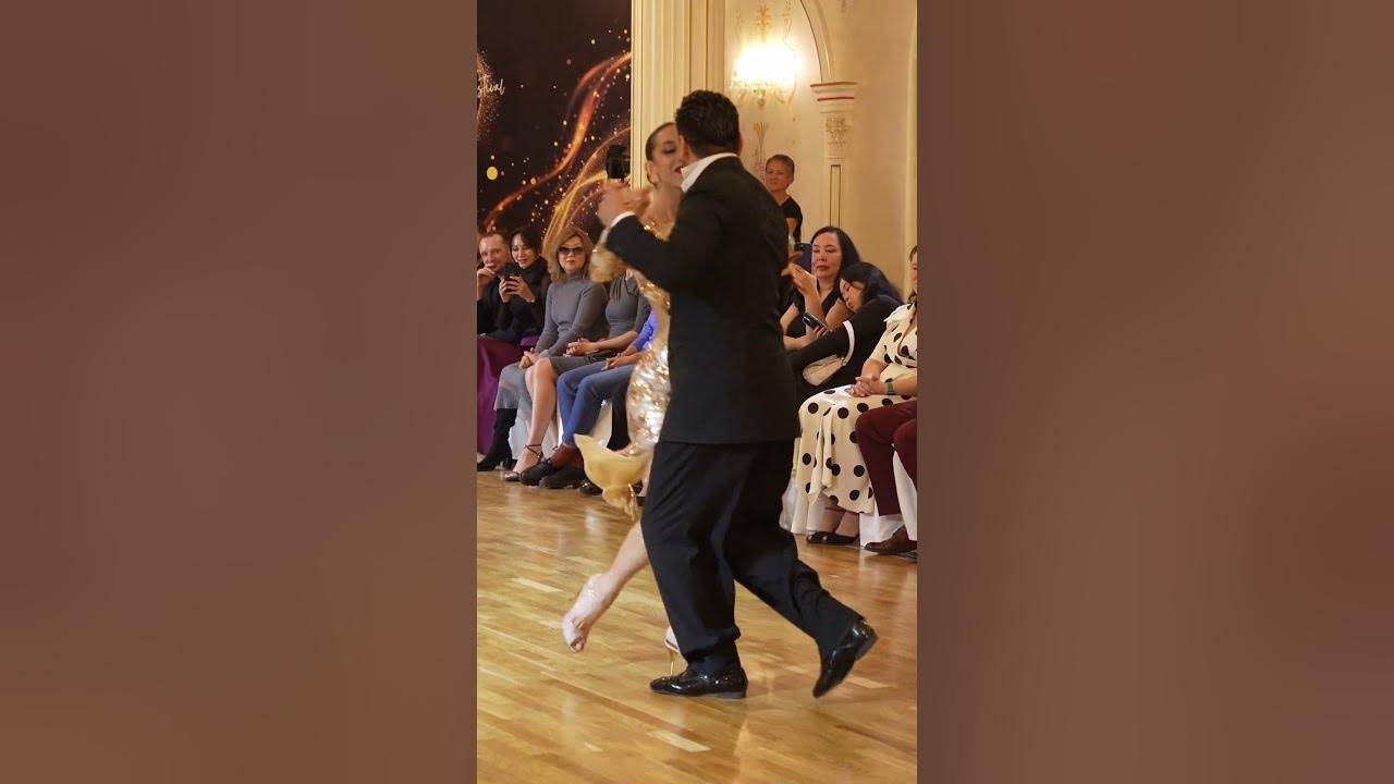 Constanza Vieyto & Ricardo Astrada: Dynamic Tango Energy #tango #tangoperformance