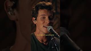 Video thumbnail of "Shawn Mendes Performs "When You're Gone" Live"