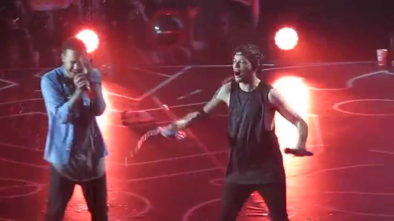 One Direction - Steal My Girl (12.10.15)