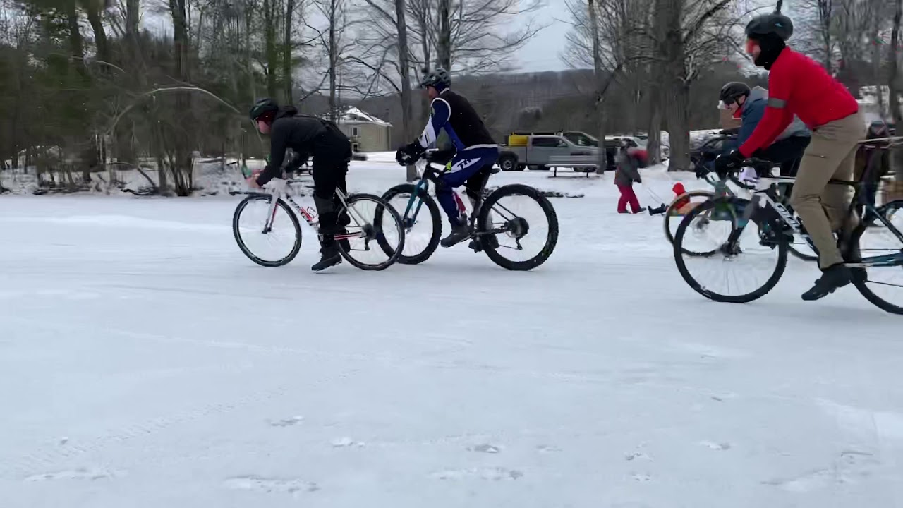 2020 Ice Cycle Crit race semifinals - YouTube