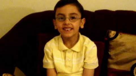 طفل مسلم يشبه هاري بوتر  يقرأ سورة الماعون