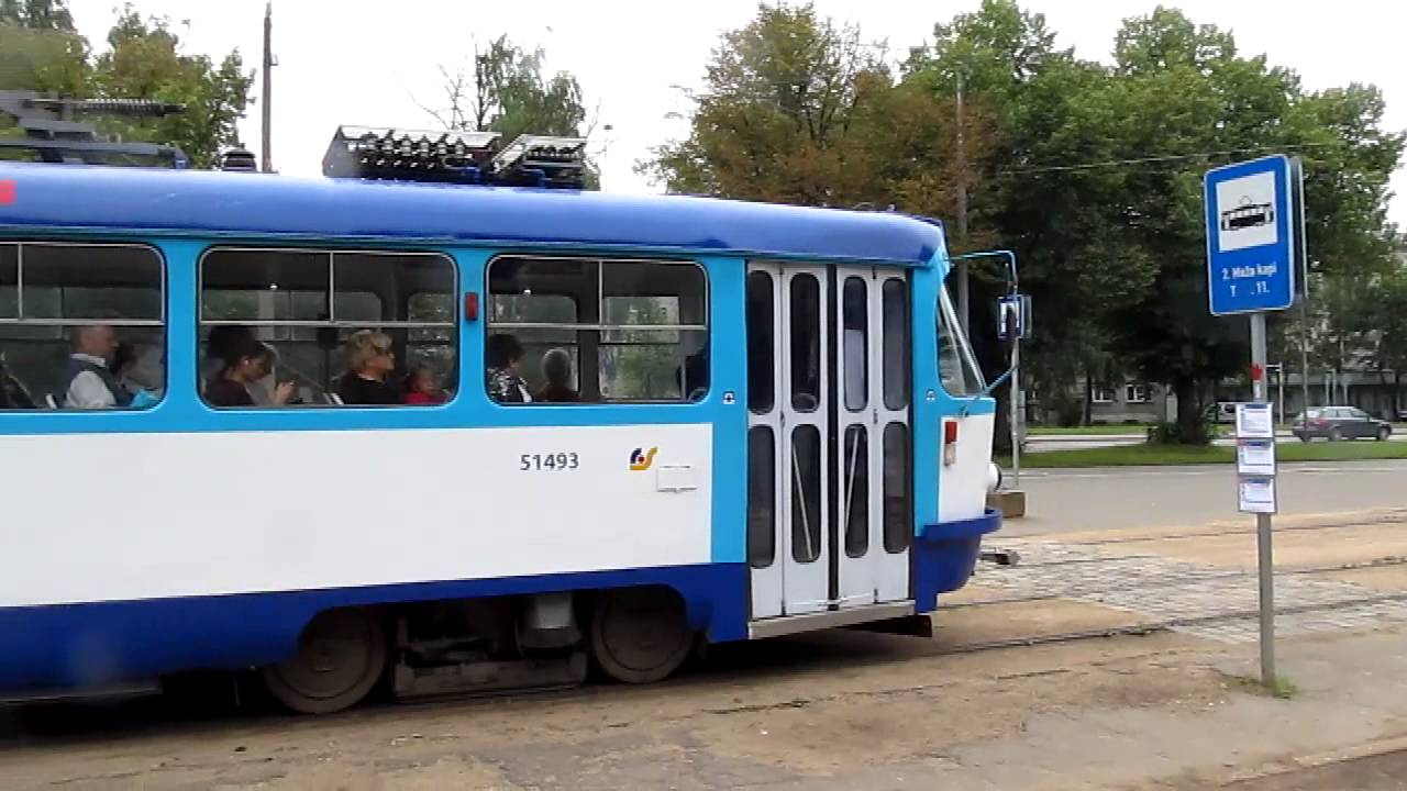 Рига подъезжает 11 трамвай 25 7 2013