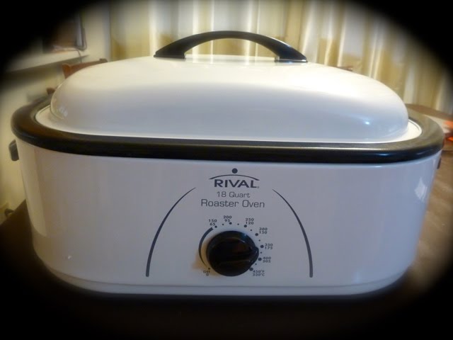 Nesco 18 QT Electric Roaster Oven - MWR18-12