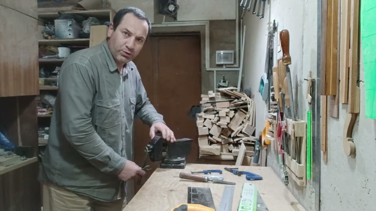 ფანდურის გაკეთება. მაგიდა, ხერხი და სხვა