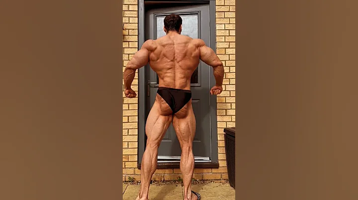 Craziest conditioned athlete at Arnold UK. Michael Daboul looking unreal