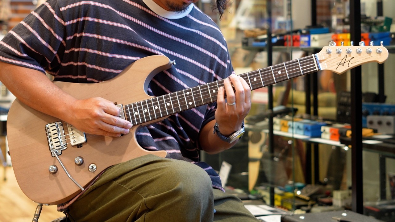 Addictone custom guitars / ARENA - Brown Natural - YouTube
