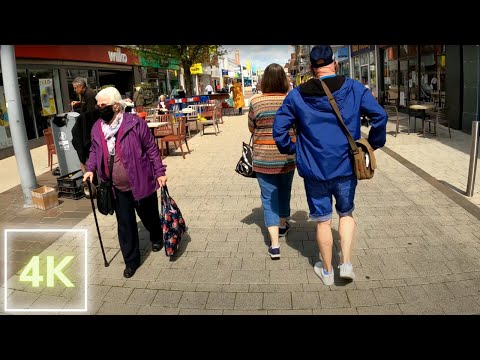 A walk around the seaside town on a sunny day - Bognor Regis, UK - Walking relaxation 4K