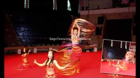 xiếc lắc vòng - SBS Media