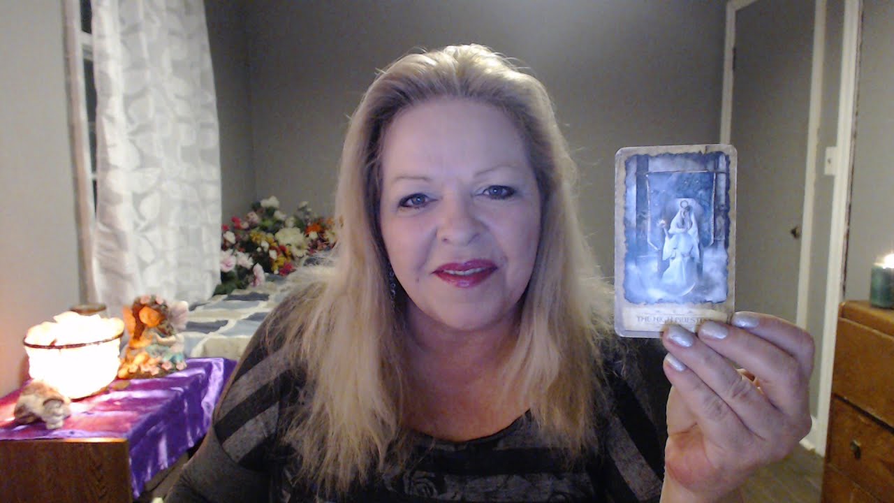 Aquarius Weekly Tarot Card Reading for May 9 to May 15, 2016