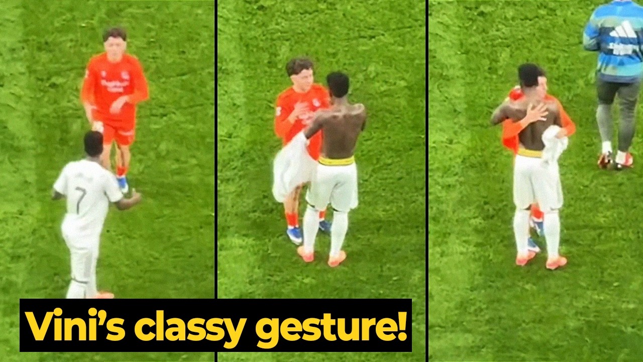 Sociedad youth player asking for Vinicius shirt on his debut game, look Vini reaction...