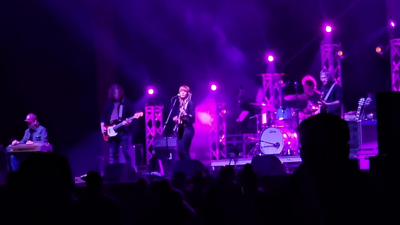 Assista a sarah shook and the disarmers   you dont get to tell me   ozark mountain soul fest   eureka springs no YouTube