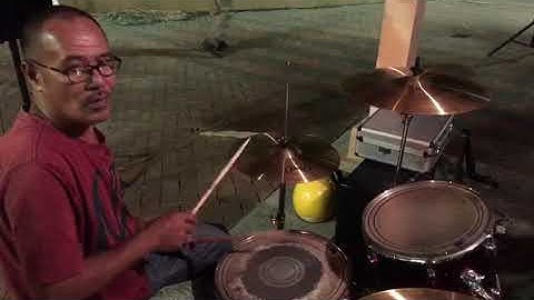 Kuale Buskers Kuala Kangsar- Cikgu Din Dangdut