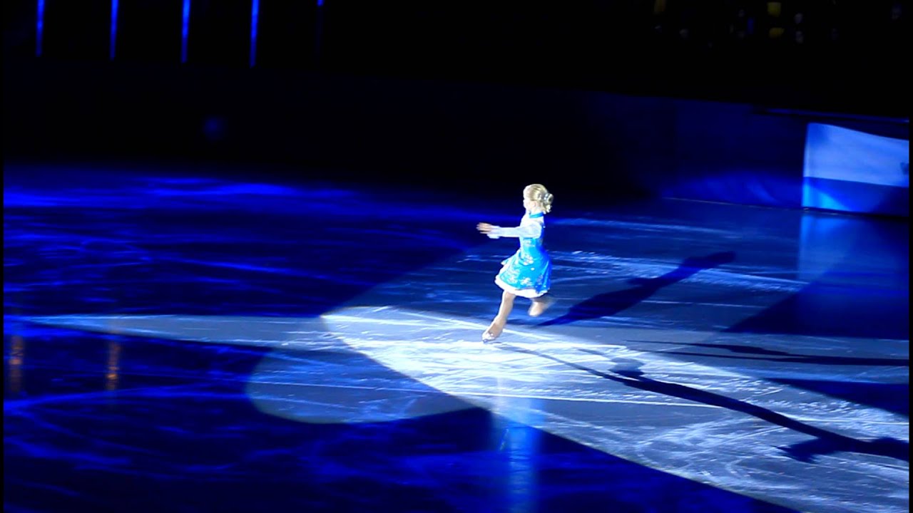 Loïcia D. Gala de Noël ASMB Danse sur Glace (Patinage)
