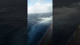 5 meter  sea swell video