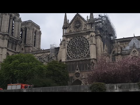 #DIRECT🔴#NotreDameDeParis #TheDayAfter Merci aux #pompiers de Paris - France #BreakingNews