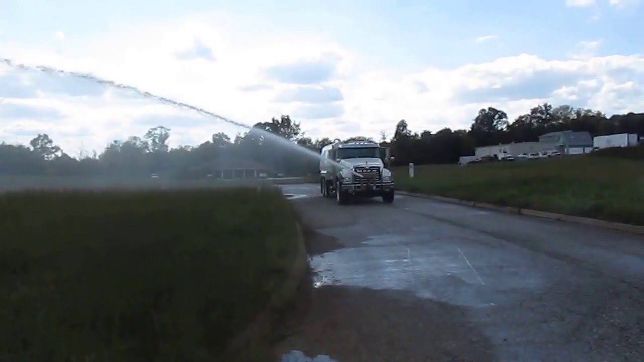 New Mack GU713 quarry water truck with mine spec 6,000 gallon water