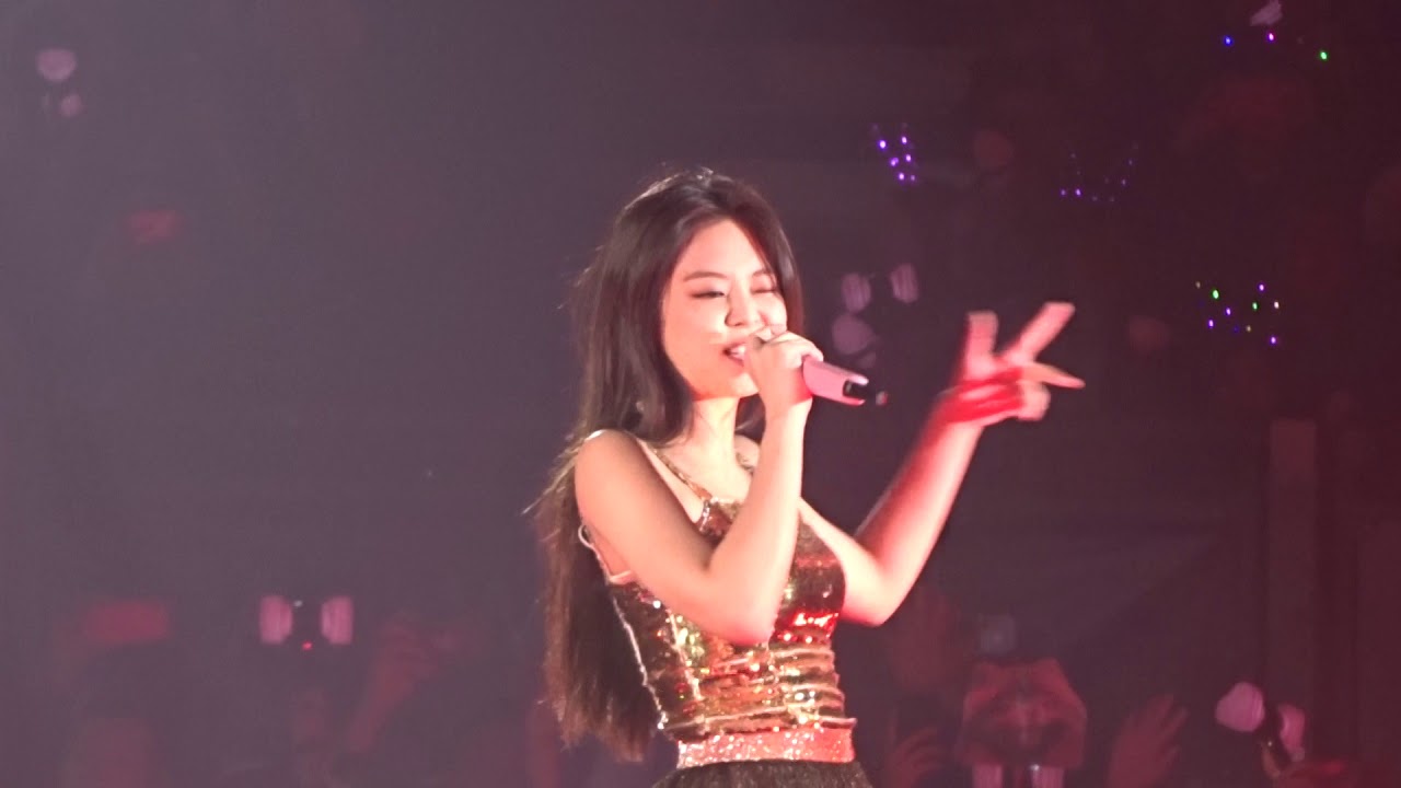 Playing with fire - BLACKPINK 2019 WORLD TOUR [IN YOUR AREA] HONG KONG - Fan Cam