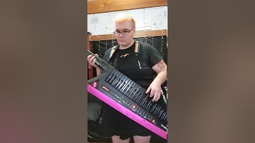 Keytar arpeggio fun Ax-Edge