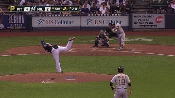 PIT@MIL: Martin slugs three-run shot in the 5th