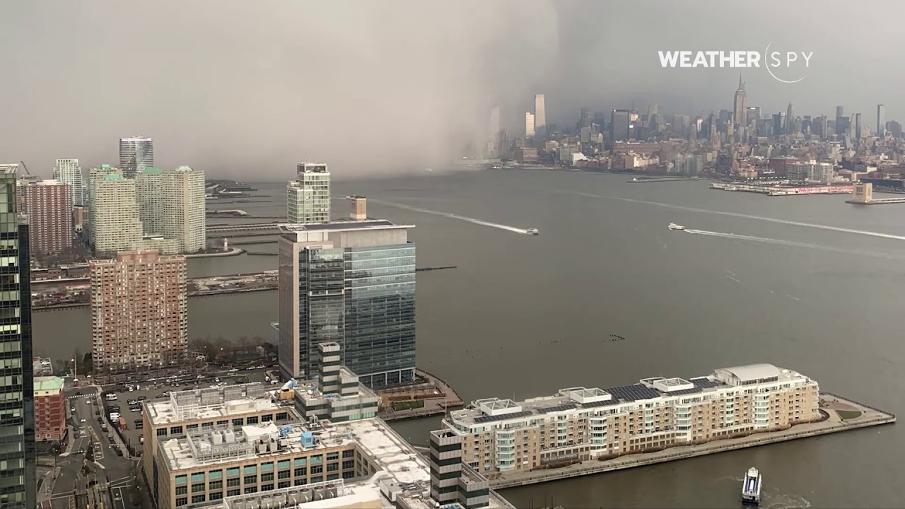 Snow Squall Sweeps Over Jersey City Causing Whiteout - YouTube