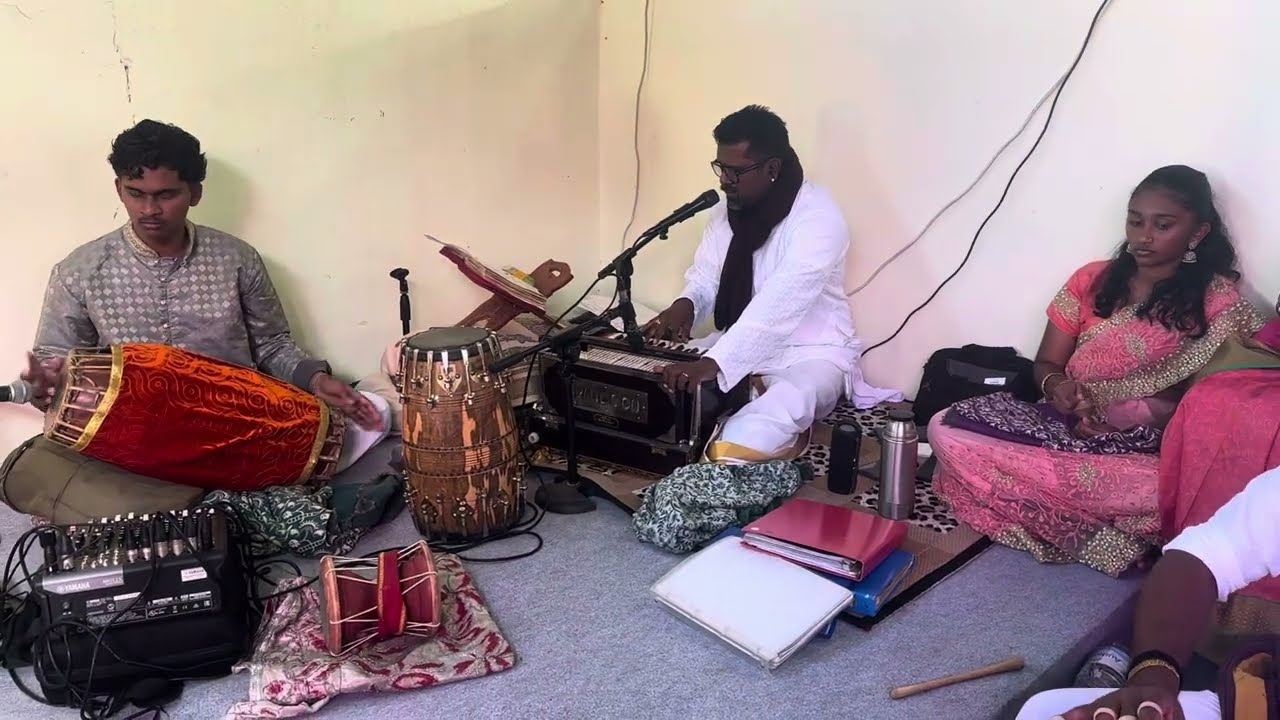 Chant par Aya Goparla 