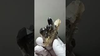 Video preview: Smoky Quartz — Sichuan, China