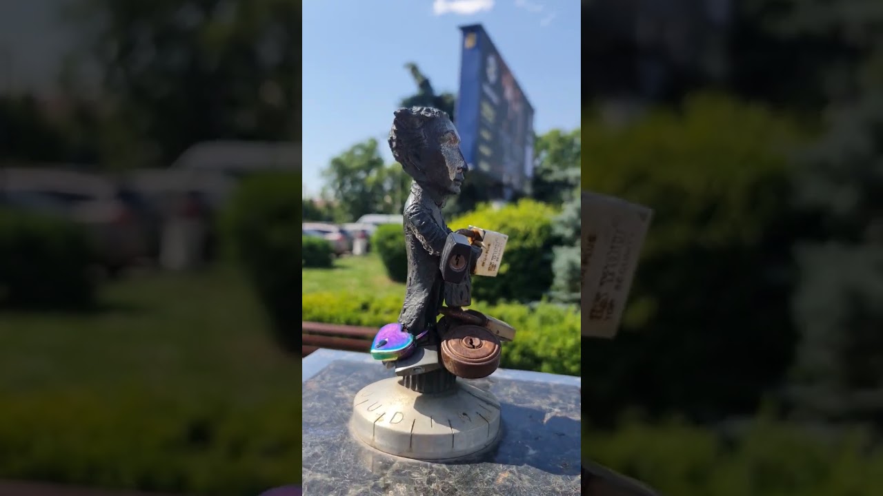 м.Ужгород в мініскульптурах.