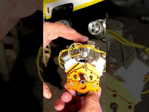 Scale V8 Engine