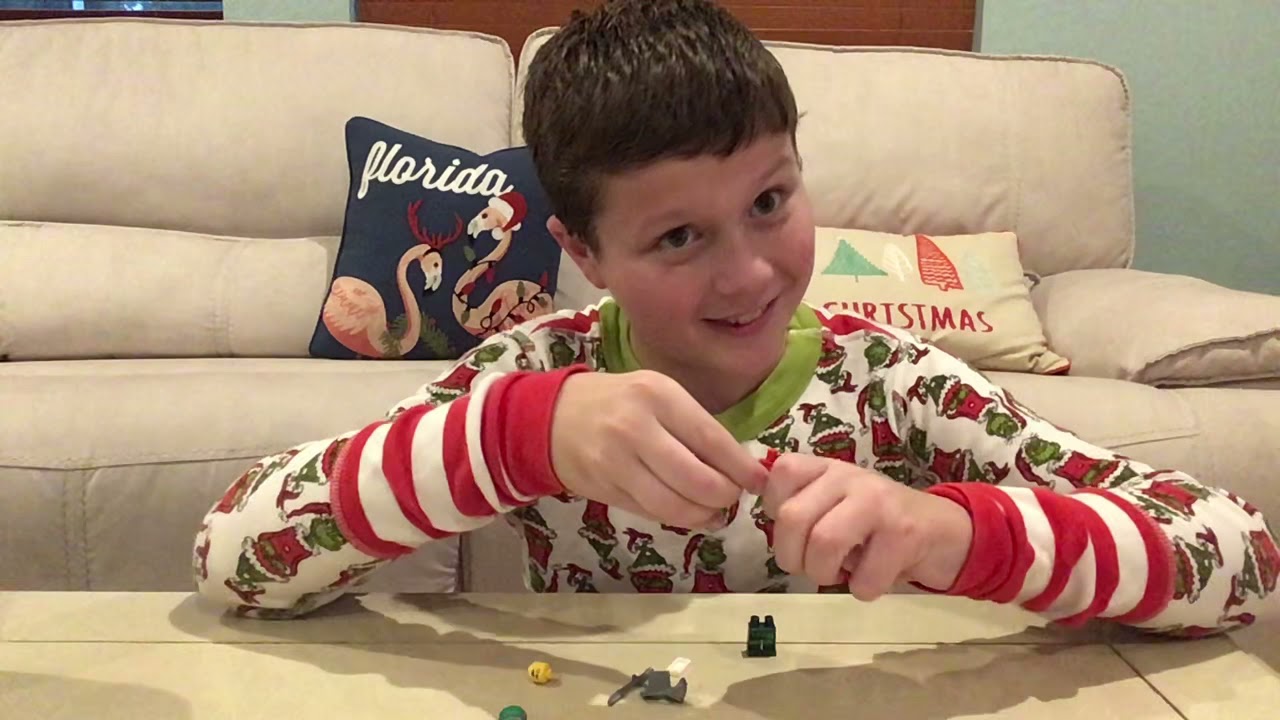 How to make a custom hero Lloyd in a Christmas sweater