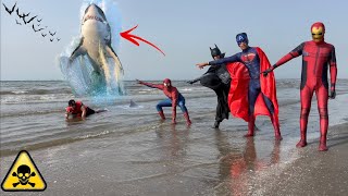 ظهور اسماك القرش والابطال الخارقين في البحر ( سبايدر مان وباتمان وسوبر مان وايرون مان ) 🔥😂 حمودة