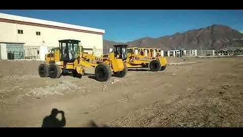 Amazing Extreme Motor Grader Operator Trimming Slope Skills