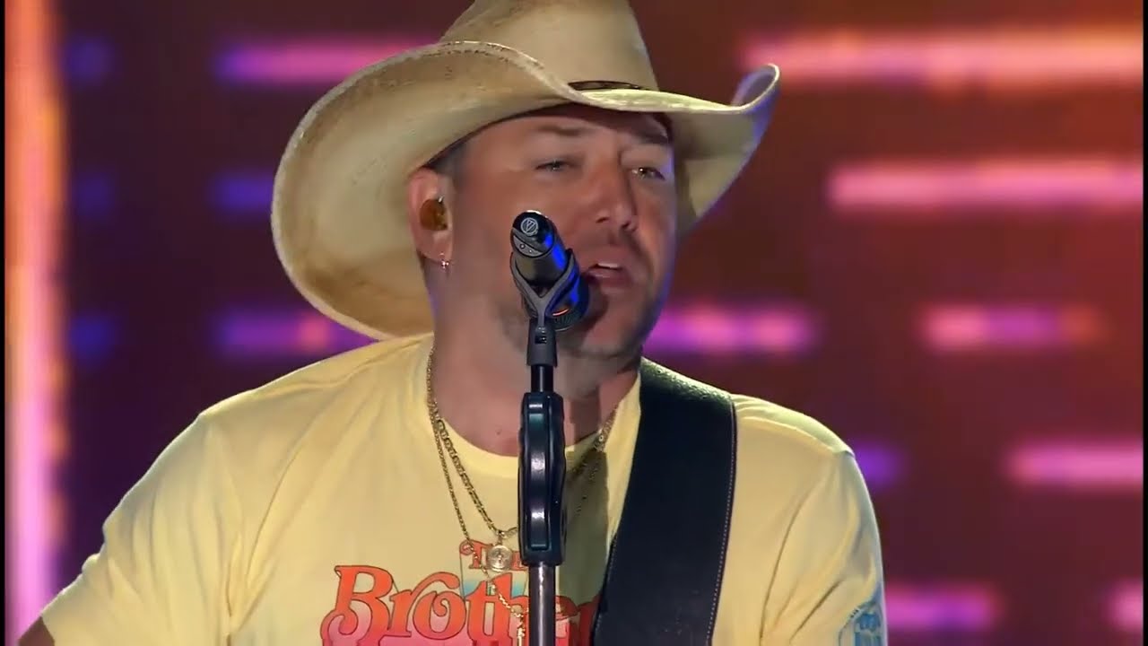 Jason Aldean Amarillo Sky live at Bonaroo 2021 - YouTube