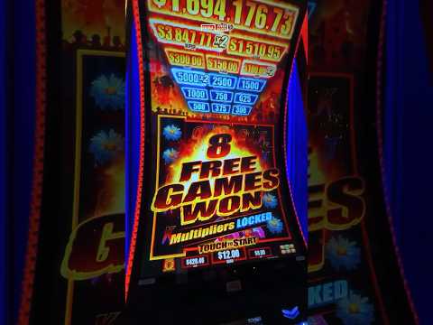 Did this really happen!?? Blue Piggy Boosted to MAJOR!! Coin Trio Slot Machine
