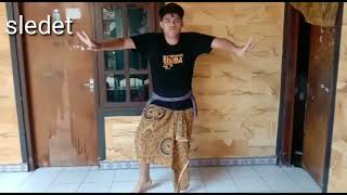 memperagakan gerak dasar tari dengan menggunakan hitungan|Tugas seni budaya|SMAN 2 TABANAN