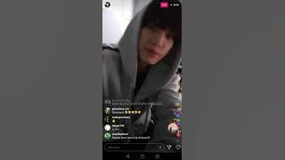 181126 CHANYEOL of EXO singing 'EVERGLOW' LIVE 😍😍😍 plus bloopers