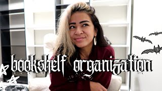 MY FIRST BOOKSHELF ORGANIZATION VIDEO 📚 | new apartment, new shelves, black & white aesthetic