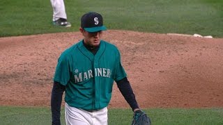 TEX@SEA: Iwakuma fans six over seven frames, gets win