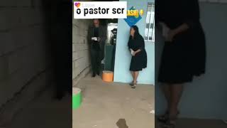 Dançando Escondido Do Pastor