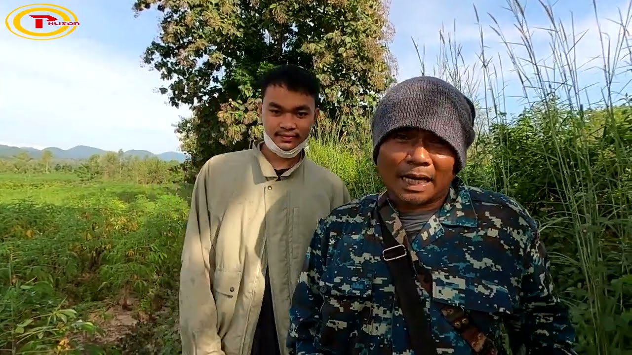 พรานผึ้งหลวง สอนการนั่งดูตัวผึ้งงาน ดูยังไงลักษณะแบบไหนที่ผึ้งจะบินกลับรังดูและสังเกตุง่ายๆ
