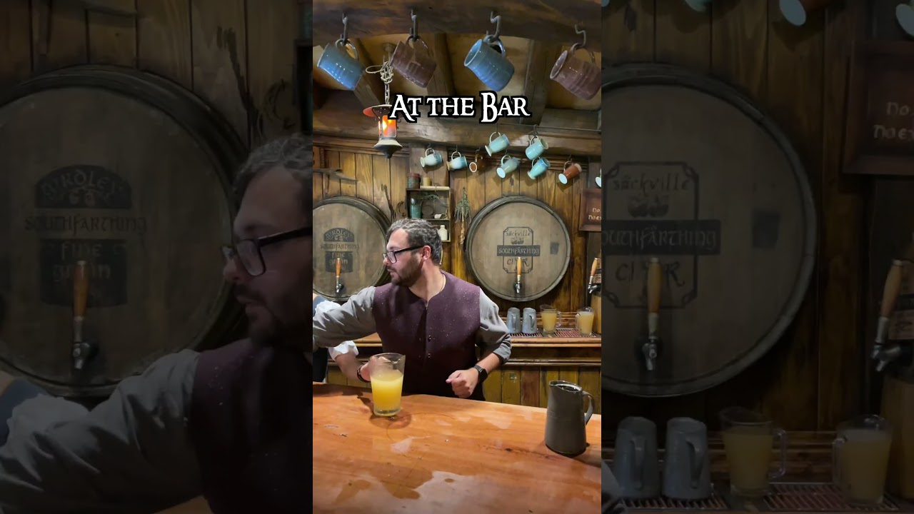 Did you know you can have a meal inside the Green Dragon on the Hobbiton Movie set ? 🍻🐉 